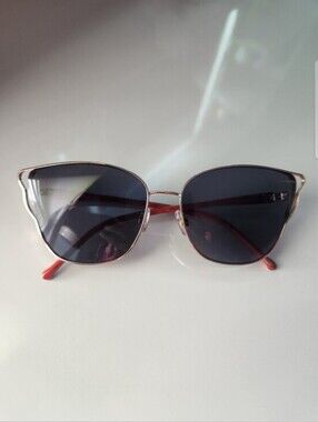 Betsey Sunglasses